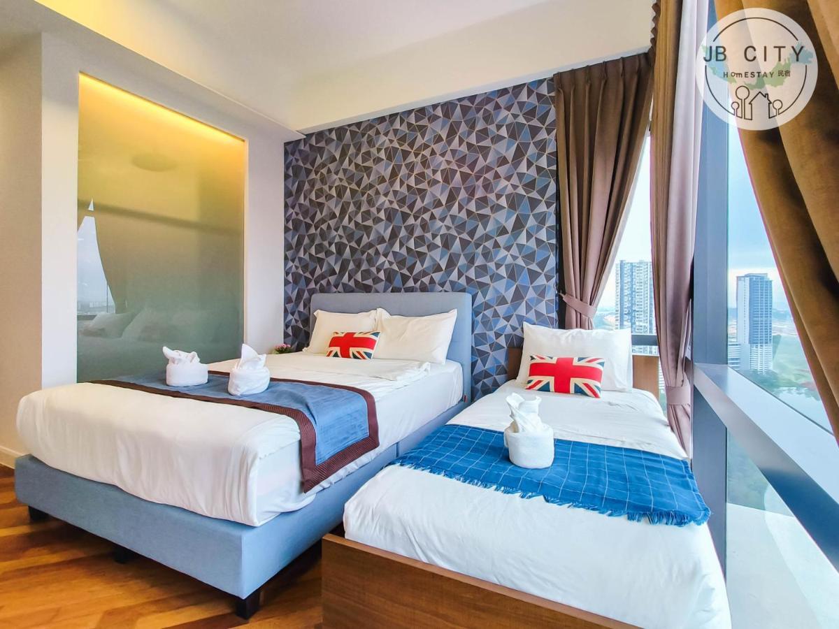 Grand Medini Suites By Rr Jbcity 누사자야 외부 사진