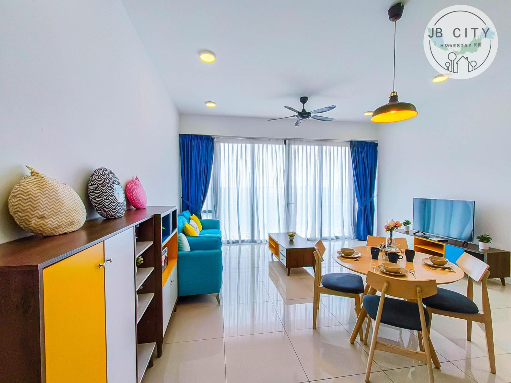 Grand Medini Suites By Rr Jbcity 누사자야 객실 사진