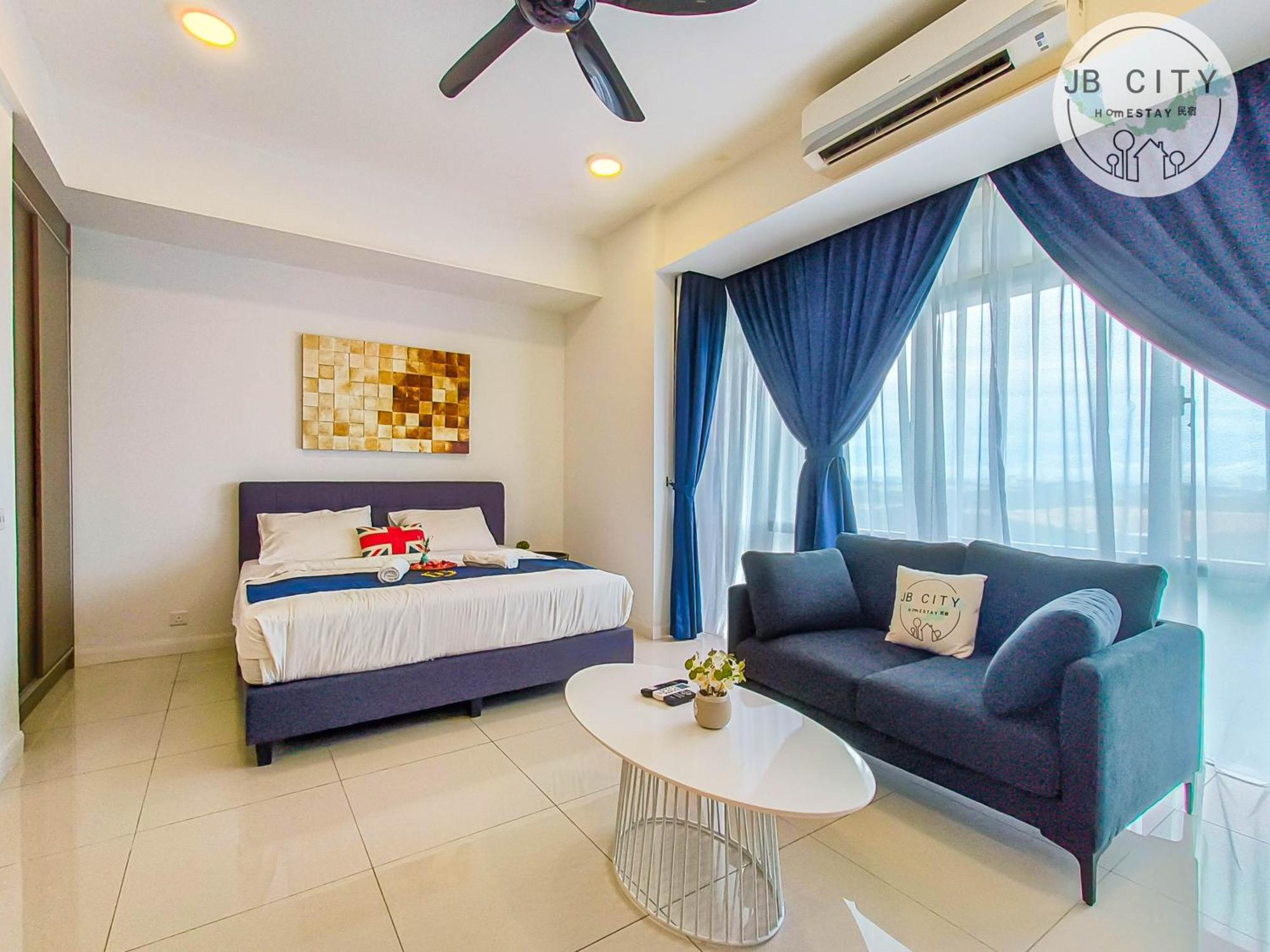 Grand Medini Suites By Rr Jbcity 누사자야 객실 사진