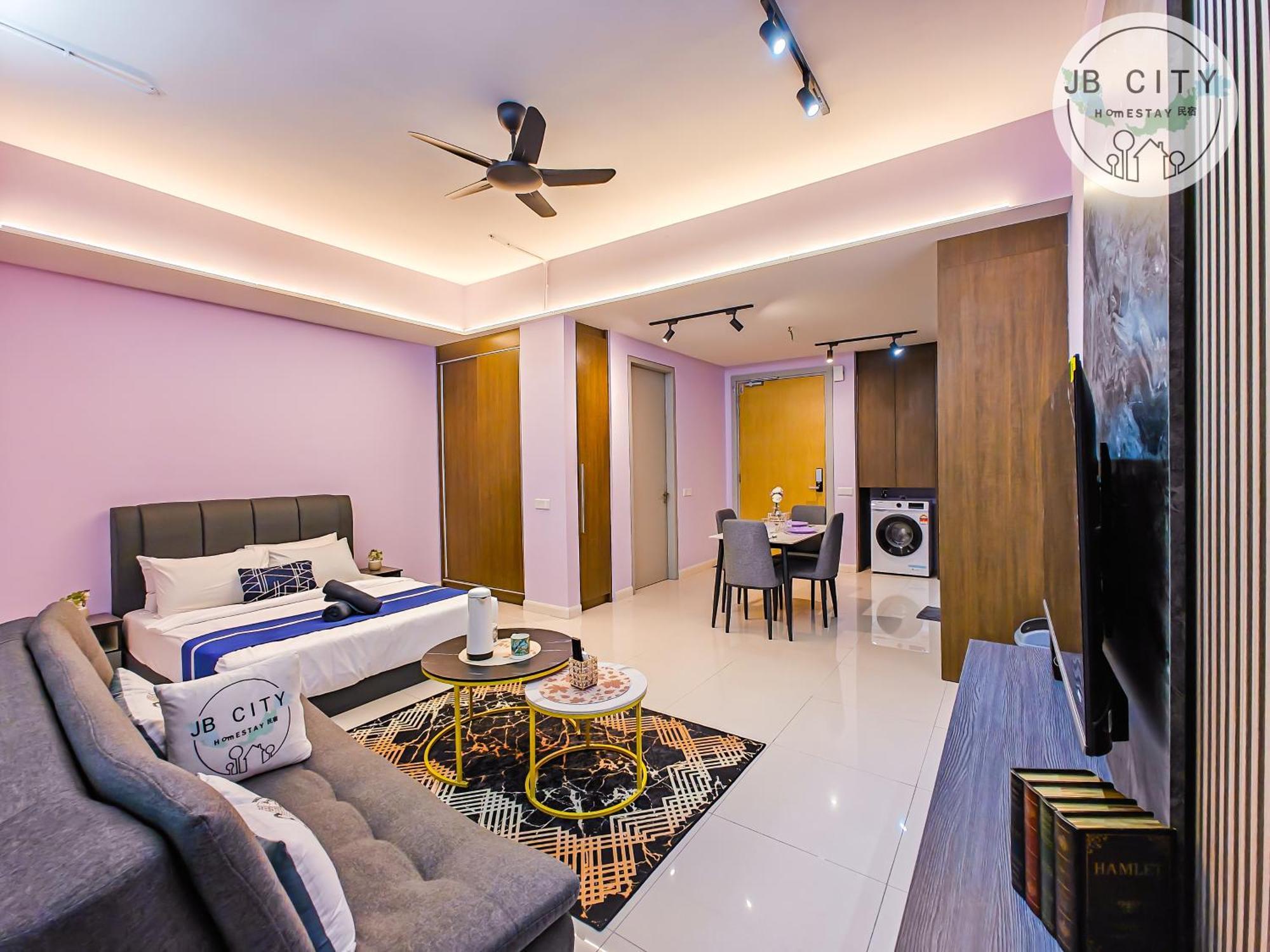 Grand Medini Suites By Rr Jbcity 누사자야 외부 사진