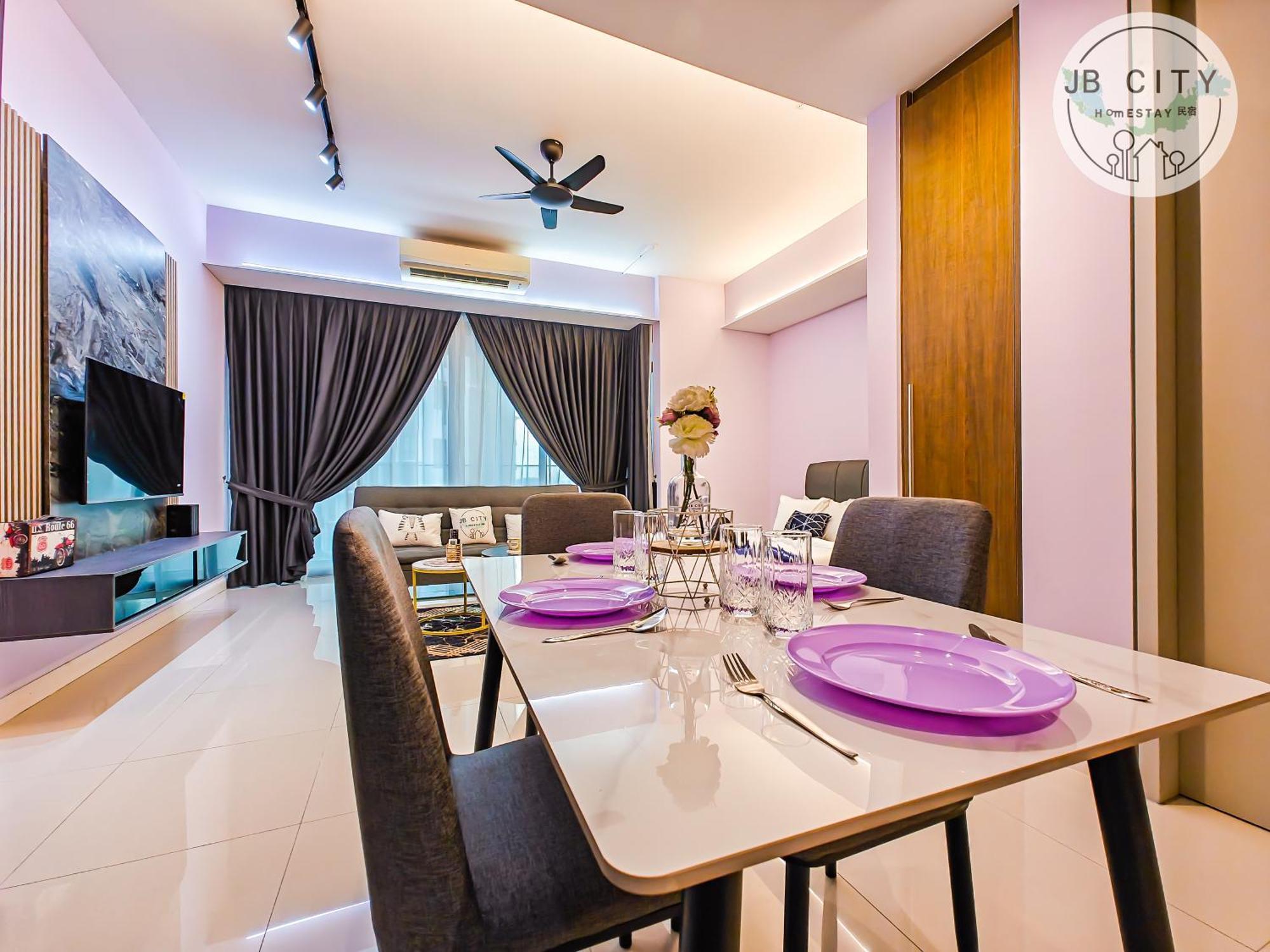 Grand Medini Suites By Rr Jbcity 누사자야 외부 사진